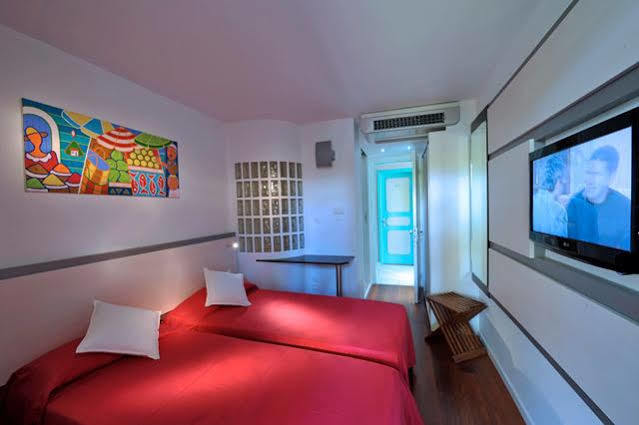 Hotel Exsel Alamanda Сен Жилс ле Бен Екстериор снимка